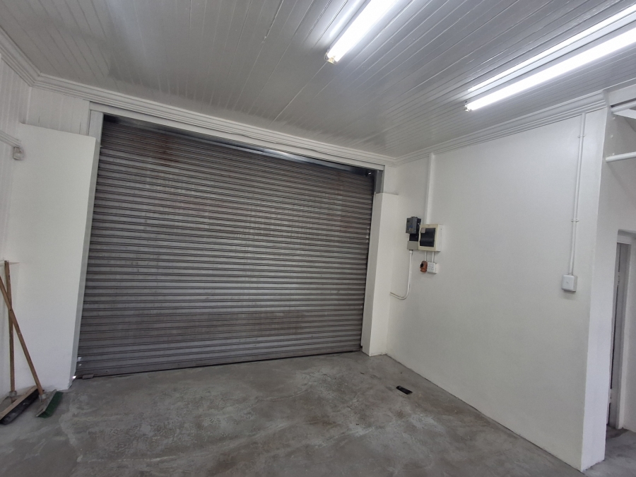 To Let Commercial Property for Rent in West Bank Eastern Cape
